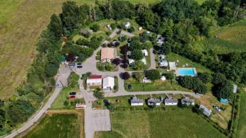 Camping Les Eychecadous Camping avec piscine Situé entre Toulouse et Andorre